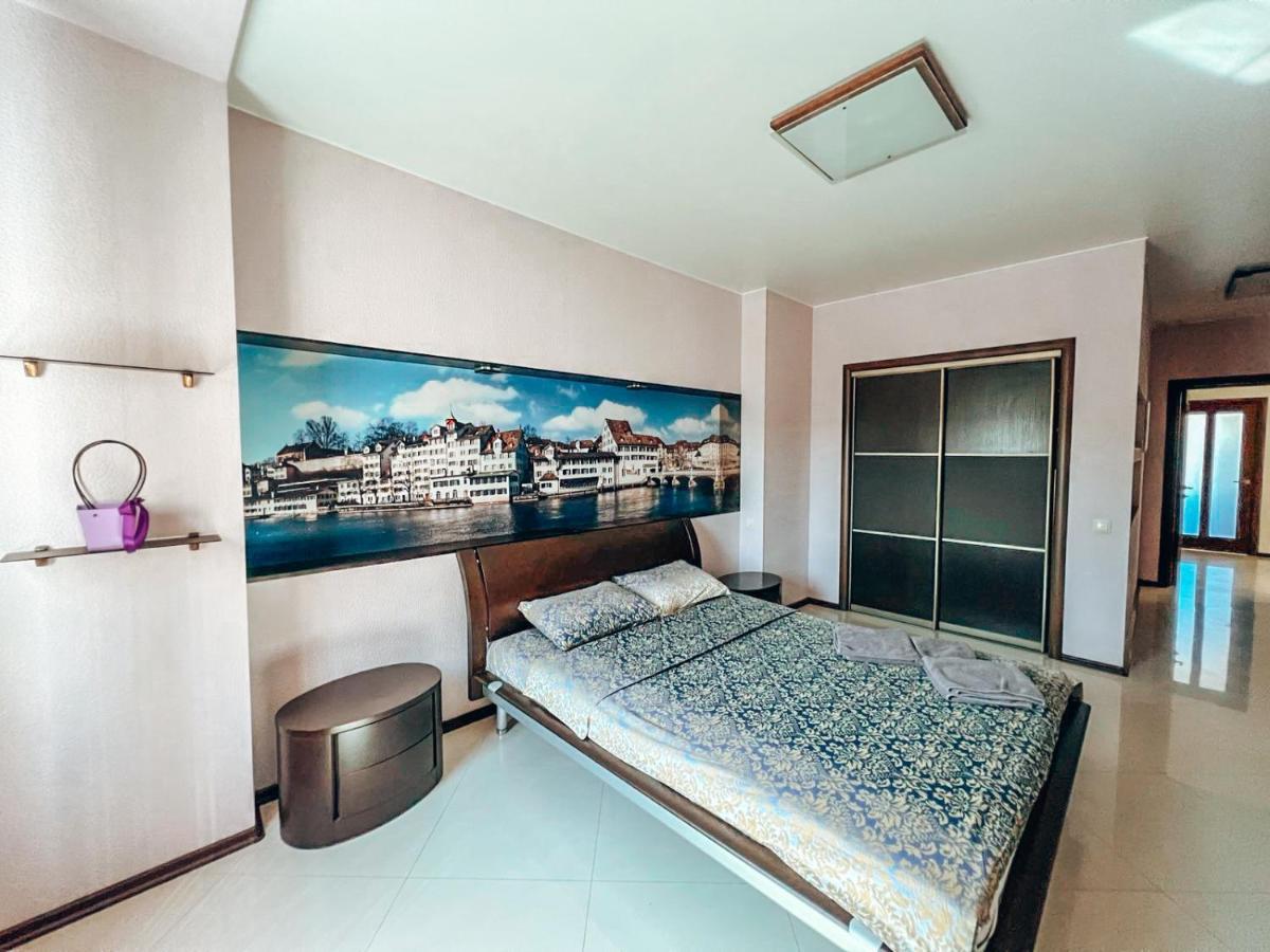 Cozy Apartments On The Left Bank Kiev Bagian luar foto